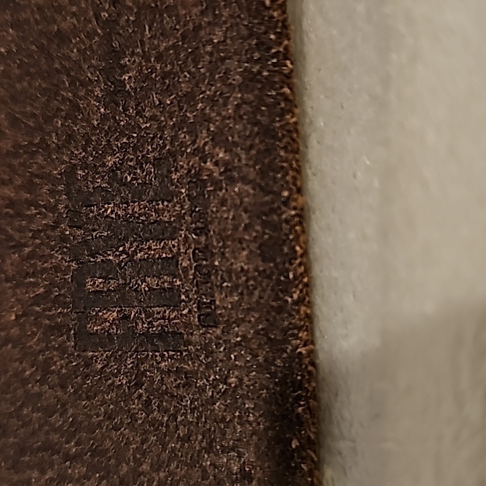 Frye suede belt 40 inches end to end soft brown brass buckle - Picture 6 of 9